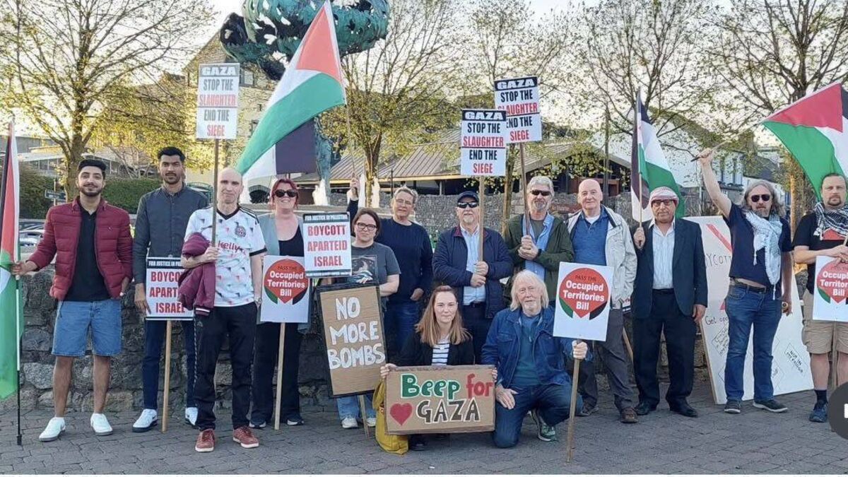 Vigil for Palestine calls for an ‘end to the slaughter in Gaza’