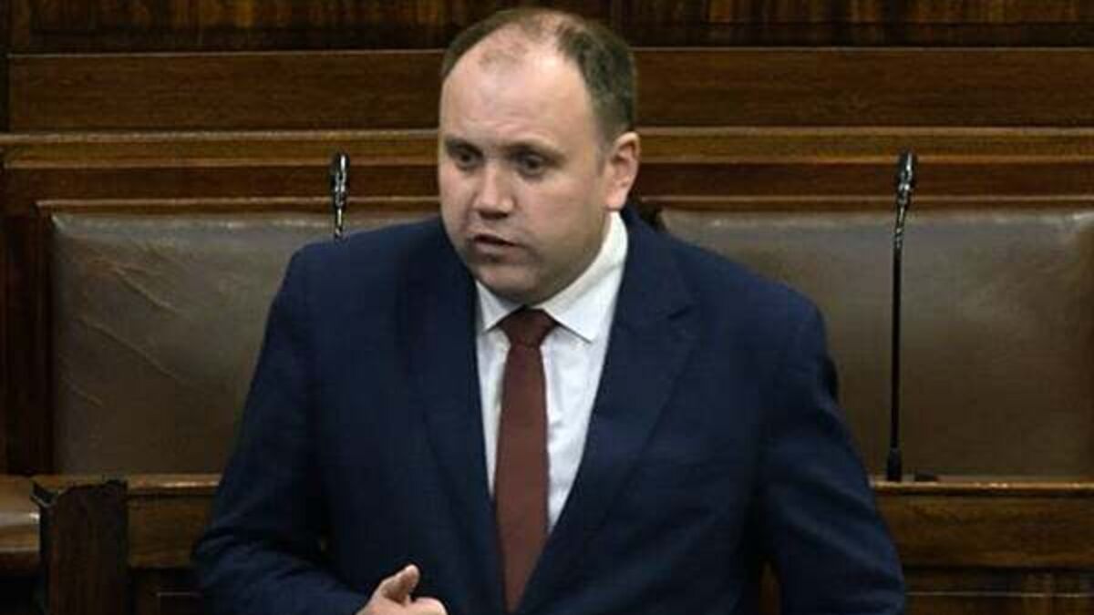Crowe apologises over ‘off the cuff’ remarks about British Army in Ireland