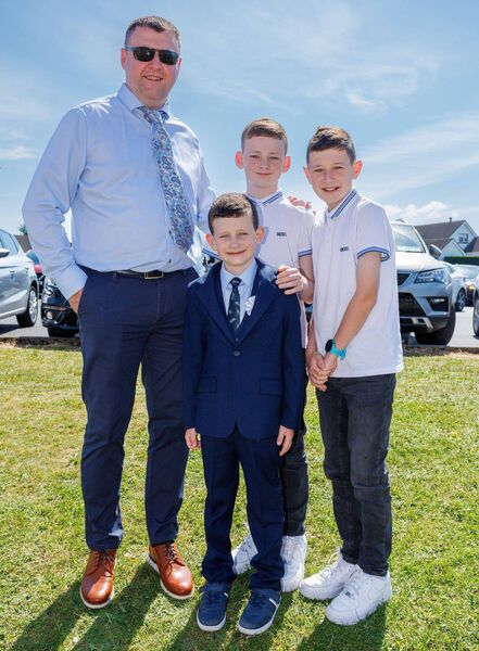 Eoghaigh Ó Bogaigh with his family