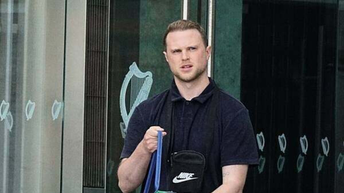 Insurance man set off smoke alarm on flight to Dublin