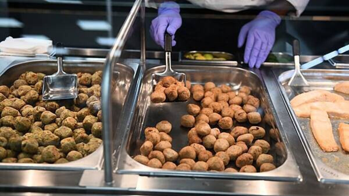 Ikea restaurant to offer half-price meals on weekdays