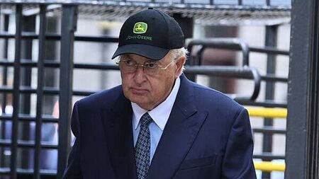 JP Magnier handed €50,000 in 'brown' envelopes to estate agent in land sale, court hears