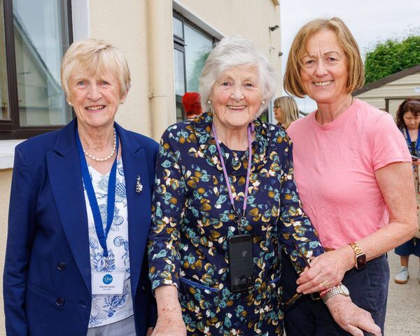 Carmel Lyons with Nuala and Una Phelan Carmel Lyons with Nuala and Una Phelan
