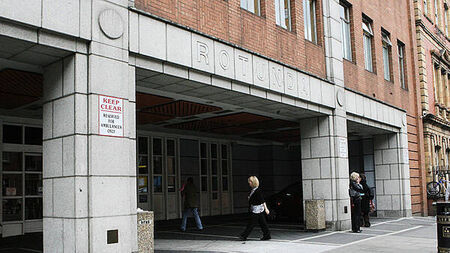 Woman sues Dublin hospital after baby born on the floor
