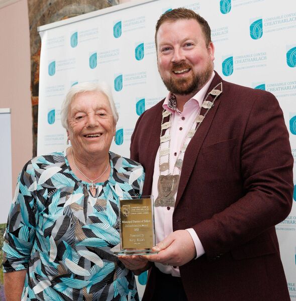 Mary Walsh accepts her Cathaoirleach Award