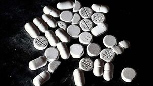 Review finds widespread payments made by drug companies to healthcare professionals Review finds widespread payments made by drug companies to healthcare professionals