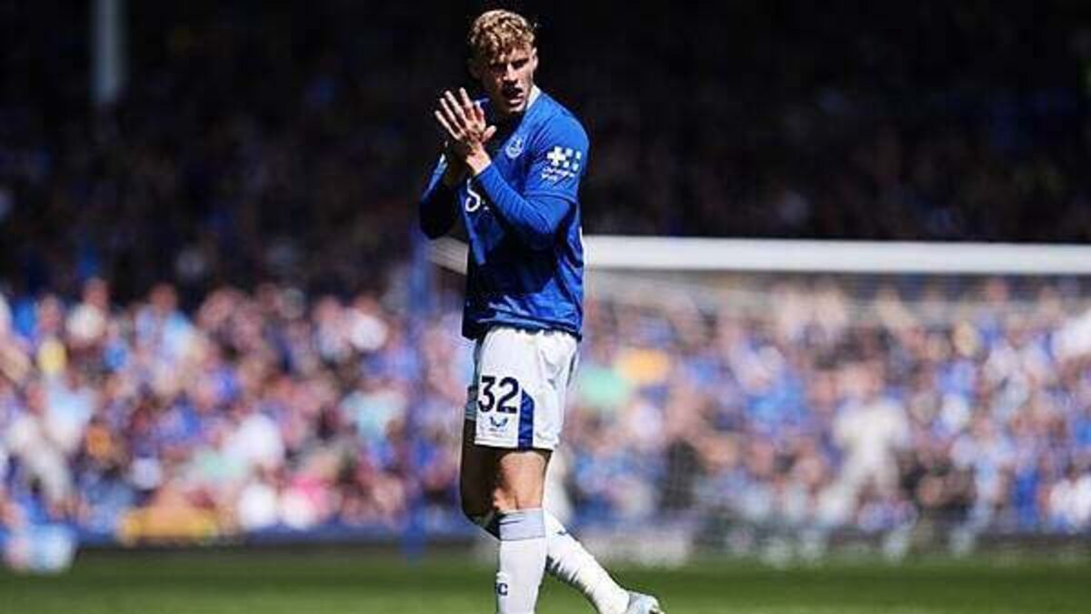Jarrad Branthwaite signs new five-year contract with Everton