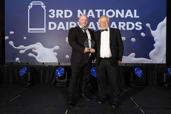 Laois's Bruce Thompson (left) from Camcloon Dairy took home the Biodiversity Dairy Farmer of the Year Award Laois's Bruce Thompson (left) from Camcloon Dairy took home the Biodiversity Dairy Farmer of the Year Award