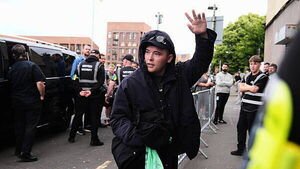 Kneecap fans at Glasgow gig rally around trio after festival slot cancelled