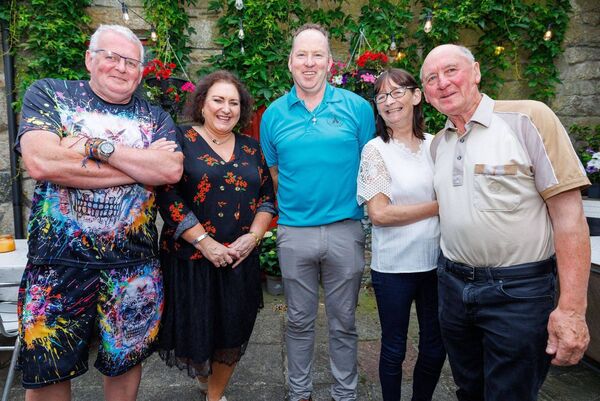 Robert Foley with Nick Curran, Tanya Jones, Margaret Salter and Ian Condon, members of the darts team Robert Foley with Nick Curran, Tanya Jones, Margaret Salter and Ian Condon, members of the darts team