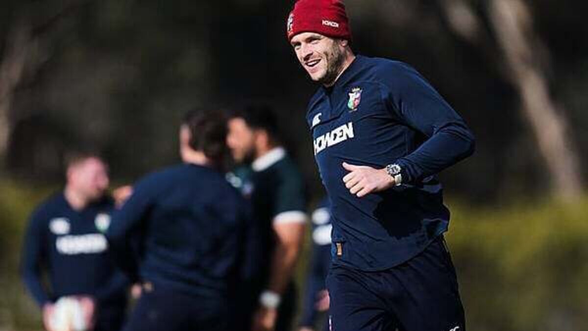 Blair Kinghorn could feature in Lions tour despite knee injury