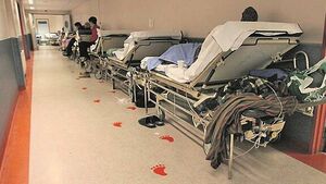 Hospital overcrowding: Over 360 patients waiting for a bed Hospital overcrowding: Over 360 patients waiting for a bed