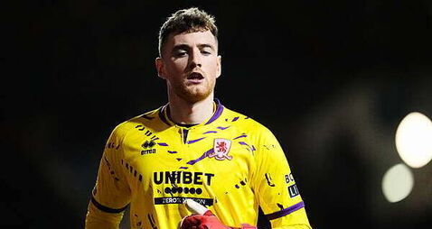 Everton sign Ireland keeper Mark Travers from Bournemouth