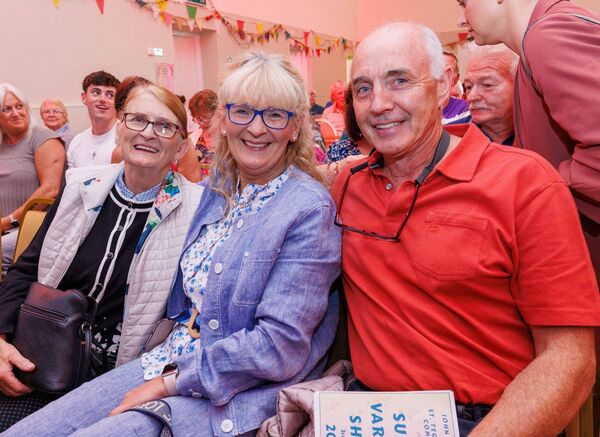 Mary Elliott with Bernie and Noel Molloy Mary Elliott with Bernie and Noel Molloy