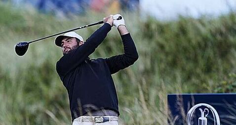 Scottie Scheffler takes grip of Open as Rory McIlroy charges up leaderboard