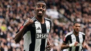 Newcastle reject Liverpool bid for Alexander Isak – reports