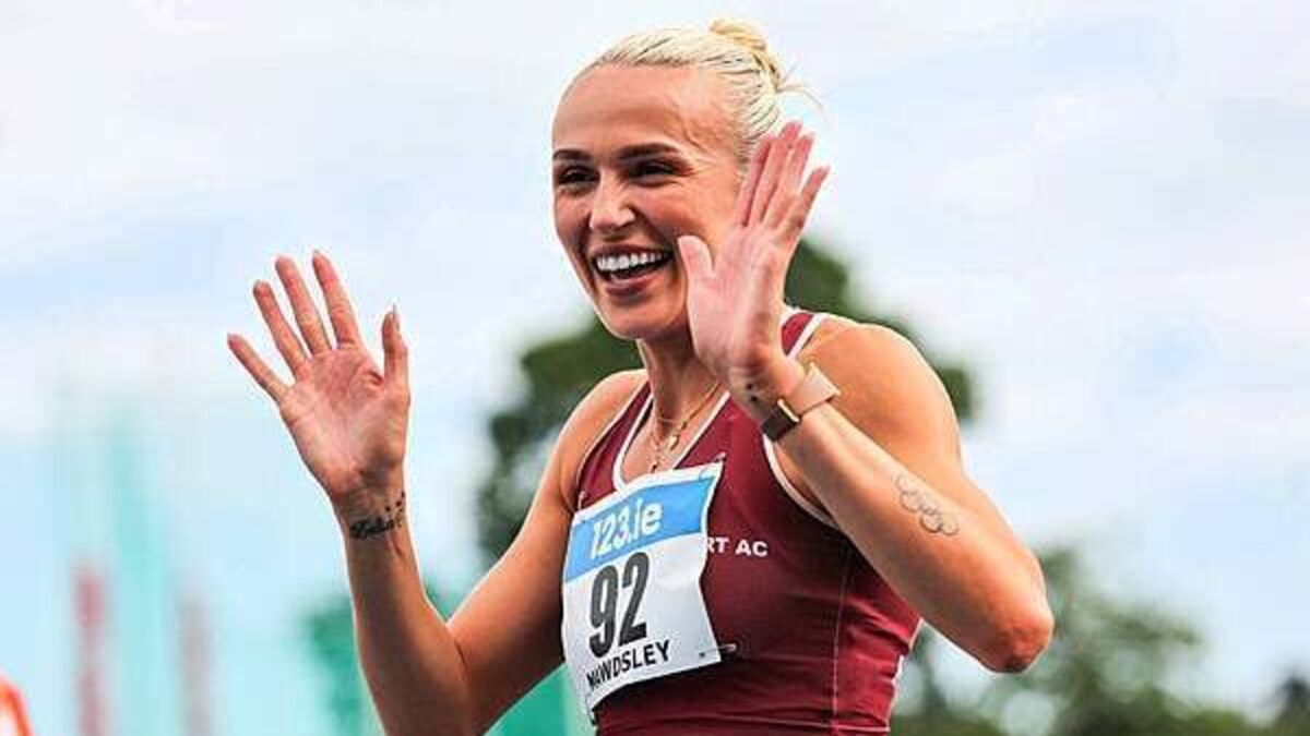 Sharlene Mawdsley overhauls Sarah Lavin to land 200m national title
