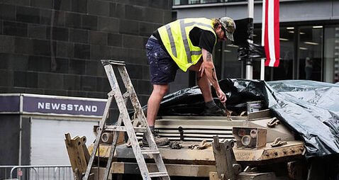 Fans applaud Spider-Man cast and crew after action scene takes place in Glasgow