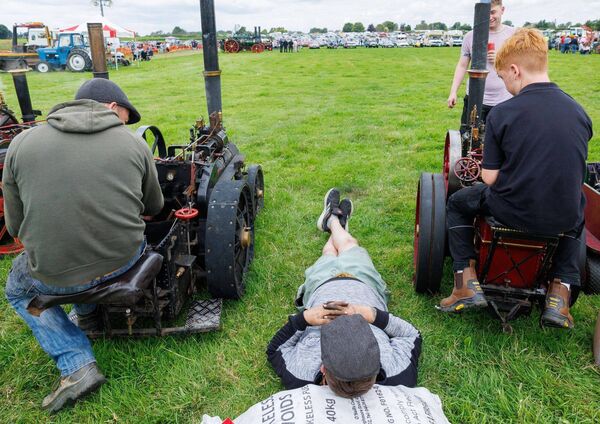 Relaxing prior to the display of the mini-steam engines Relaxing prior to the display of the mini-steam engines