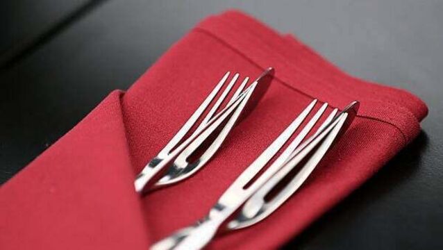 Over 40% of Dublin food pubs to reduce staff if lower VAT rate delayed, survey finds