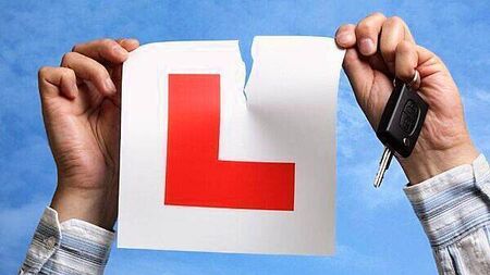 Apps cut driving test waiting times by monitoring cancellations at nearby centres