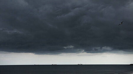 Thunderstorm warning issued for three counties