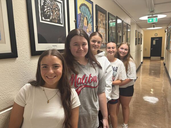 Grace Mulhall, Ali Hughes, Katie Ryan, Ruby Connelly and Zara Garland collecting their resutls in Coláiste Eoin, Hacketstown Grace Mulhall, Ali Hughes, Katie Ryan, Ruby Connelly and Zara Garland collecting their resutls in Coláiste Eoin, Hacketstown
