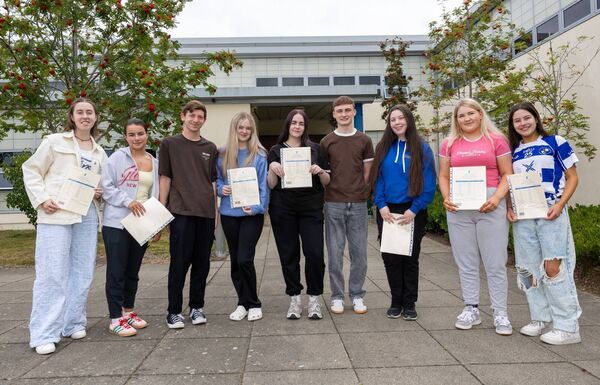Gaelcholaiste Ceatharlach students pictured after picking up their leaving cert results (l-r), Elza Ni Arrachtáin, Cáitín Ní Thaighg, Aidan O’Martín, Samara Ni Bhoigh, Lauren Ní Éimhín, Shane O’Leathlobhair, Stephany Ní Bhriain, Chloe Ni Cheallaigh and Caitríona Ní Phuirséil Gaelcholaiste Ceatharlach students pictured after picking up their leaving cert results (l-r), Elza Ni Arrachtáin, Cáitín Ní Thaighg, Aidan O’Martín, Samara Ni Bhoigh, Lauren Ní Éimhín, Shane O’Leathlobhair, Stephany Ní Bhriain, Chloe Ni Cheallaigh and Caitríona Ní Phuirséil