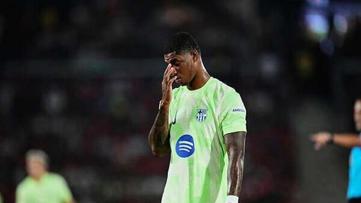 Marcus Rashford’s full debut lasts 45 minutes as Barcelona snatch comeback win