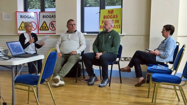 Sandra O'Dwyer brings the meeting up to date, watched by John Phelan, Paddy Byrne and Geraldine Curran Sandra O'Dwyer brings the meeting up to date, watched by John Phelan, Paddy Byrne and Geraldine Curran