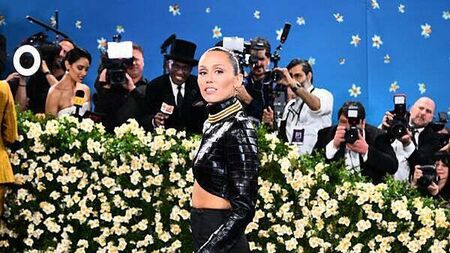 Miley Cyrus says mother advised her to be with ‘wrong guy’ because they were hot