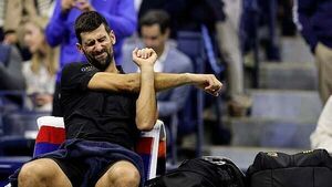 Novak Djokovic hopes semi-final battle is with Carlos Alcaraz and not own body Novak Djokovic hopes semi-final battle is with Carlos Alcaraz and not own body