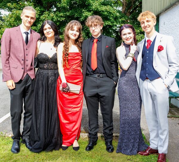 Jakub Sarzynik, Aimee O’Donoghue, Niamh Pollard, Oliwer Mordas, Grace Branagan and Niko Szala Jakub Sarzynik, Aimee O’Donoghue, Niamh Pollard, Oliwer Mordas, Grace Branagan and Niko Szala