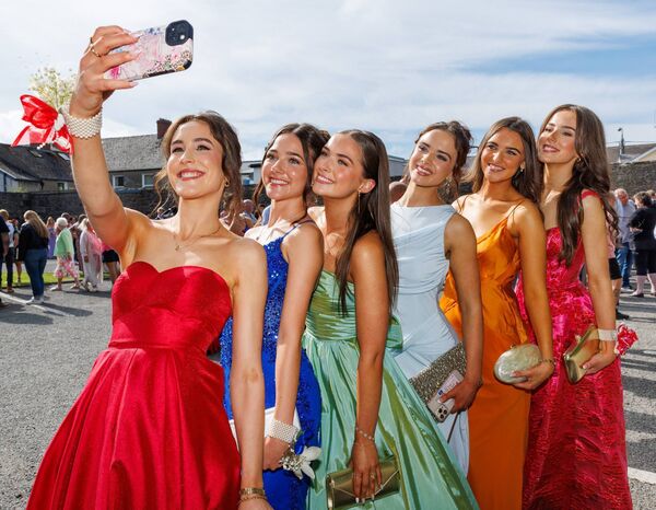 Niamh Raftery, Rachel McNally, Valerie Doogue, Mary McDermott, Cliodhna Hayden and Kayleigh Shaw Niamh Raftery, Rachel McNally, Valerie Doogue, Mary McDermott, Cliodhna Hayden and Kayleigh Shaw