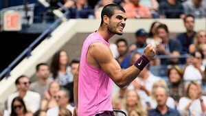 Carlos Alcaraz proves too strong for Novak Djokovic to book US Open final place