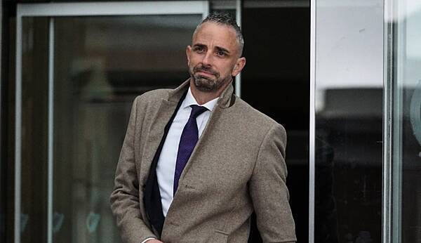 Senior garda cleared of assault on bar manager but guilty of public ...