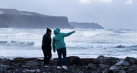 Met Éireann issues warning for 'strong and gusty' winds in three counties
