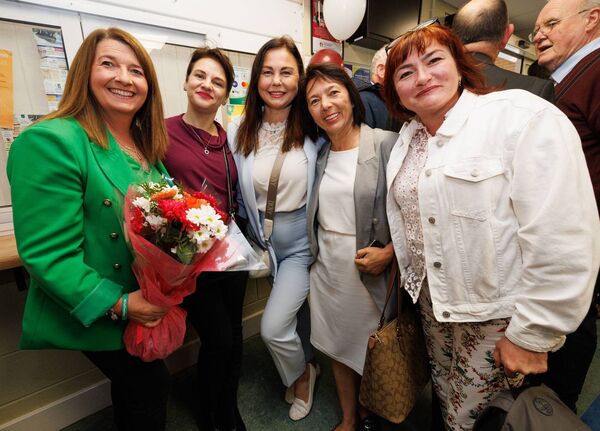 Cllr Andrea Dalton and Olga, Nadiia, Ludmyla and Iryna from Ukraine