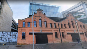 Man (27) 'lunged' at TikTok security guards with a sharpened metal handle after robbery, court hears Man (27) 'lunged' at TikTok security guards with a sharpened metal handle after robbery, court hears