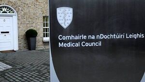 Doctor prescribed highly addictive painkiller from a hospital he no longer worked at Doctor prescribed highly addictive painkiller from a hospital he no longer worked at