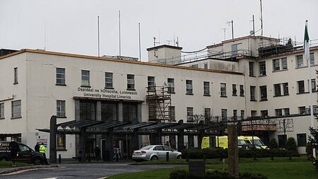 Hospital overcrowding: Over 480 patients on trolleys