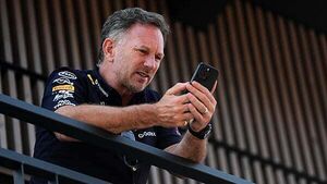 Christian Horner plots Formula One return but Aston Martin rule out move Christian Horner plots Formula One return but Aston Martin rule out move