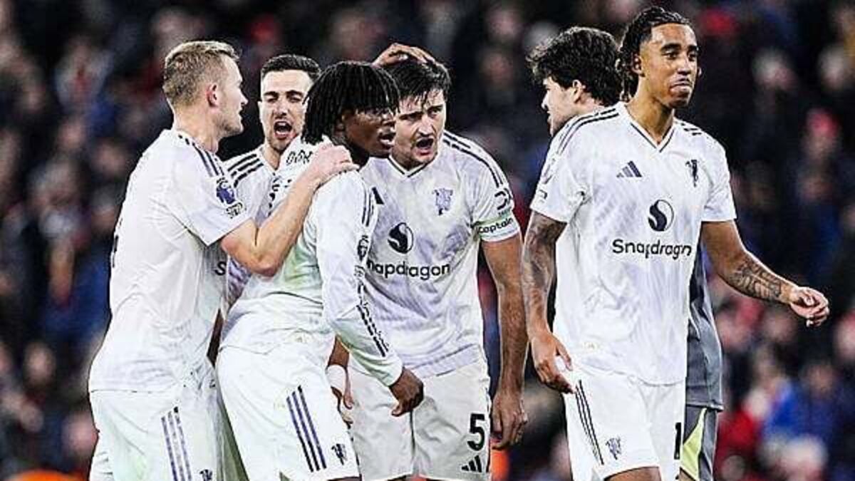 Harry Maguire hands Manchester United late win over misfiring Liverpool