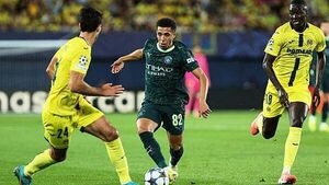 Manchester City’s Rico Lewis eager to seize midfield chance Manchester City’s Rico Lewis eager to seize midfield chance