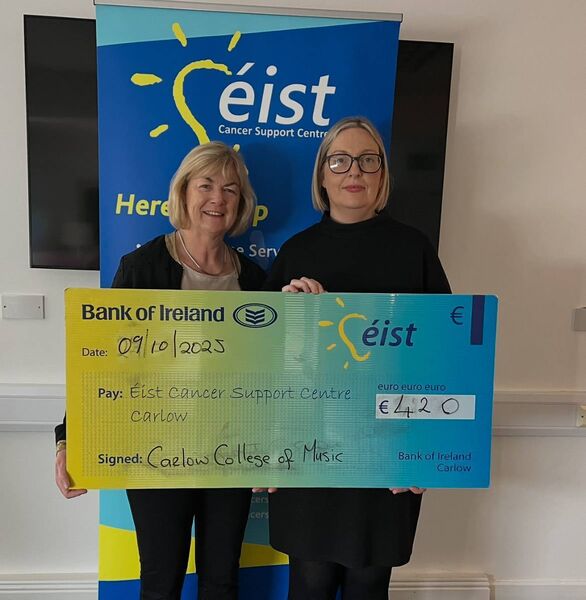 Owner of Carlow College of Music, Majella Swan presenting the proceeds of the concert to a member of Éist Cancer Support Centre Owner of Carlow College of Music, Majella Swan presenting the proceeds of the concert to a member of Éist Cancer Support Centre