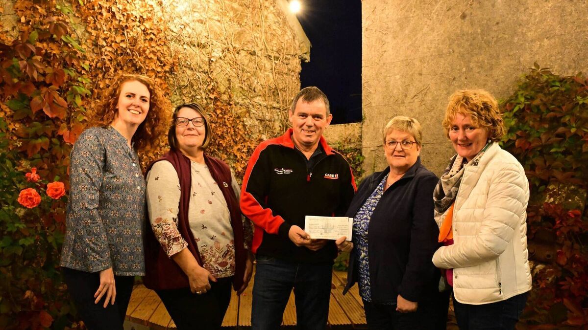 Holy Angels receive €1k from village day