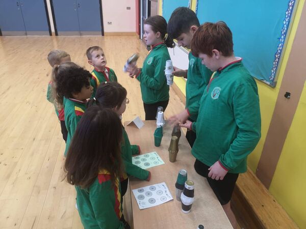 Lots of Science Week activities for Gaelscoil pupils Lots of Science Week activities for Gaelscoil pupils