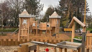 Natural playground opens at Hanover Park
