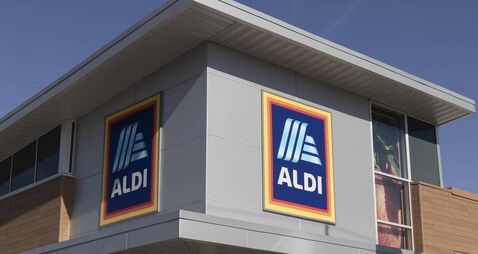Man steals from Aldi, hassles students 