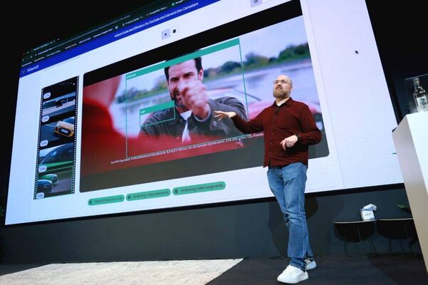 Google's John Stafford demonstrates ViGenAir